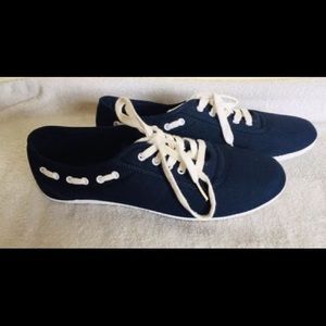 Sneaker for women size 8.5